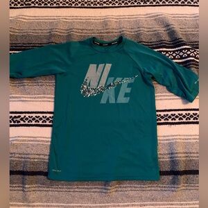 Nike Swim  Top UPF 40+ Youth Size Large
